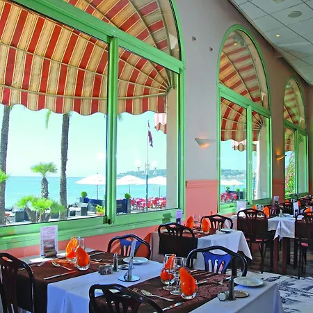 Bleues Balmoral Hotel 3*